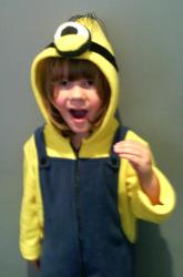 Cute Minion Onesie Play Suit Dress Up Play Or Sleep Wear 6 - 7 Years