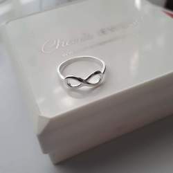 C292-C15056 - 925 Sterling Silver Ladies Infinity Ring - Size 6
