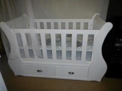 New White Sleight Cot - Converts To Bed - L 1.48cm W 74cm H 1m - Reduced