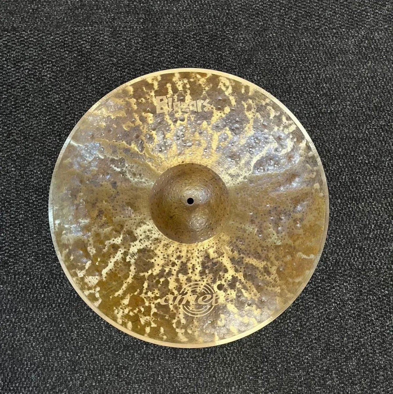Product image - {main}