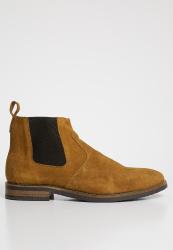 wingtip brogue boots