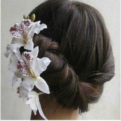 1 Pcs Hairclip With 3 White Orchard Flowers With Attached Clip - Perfect For Bride