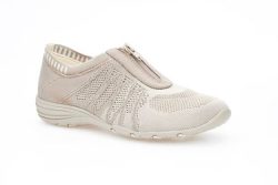 Ladies Skechers Classical Fit Air Cooled Sneakers With A Front Zip