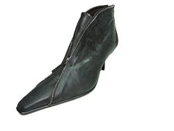 Donald J Pliner Melt Lovi Suede Womens Slip On Ankle Boots Booties 3 Heels Size 6 M