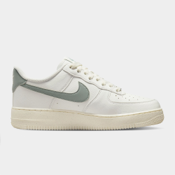 Nike Women's Air Force 1 White green Sneaker
