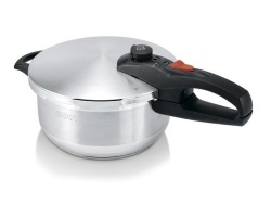 Beka Pressure Cooker With Steamer Insert - 4l