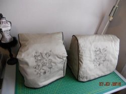 2X Dust Cover For: 1X Sewing Machine & 1X Overlocker