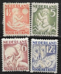 Netherlands 1932 Child Welfare Sg 404a-7a Complete Mounted Mint Set