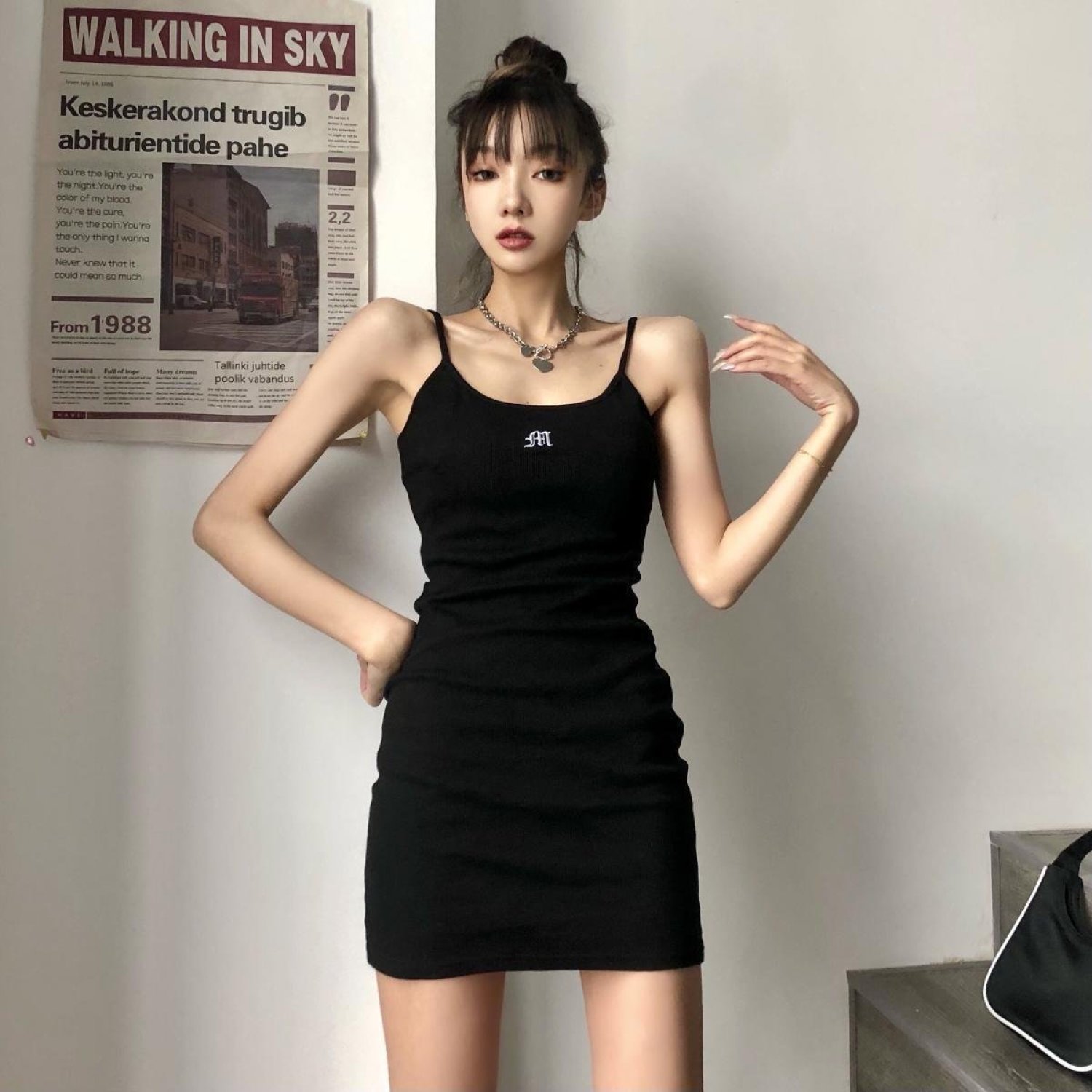 Product image - {main}