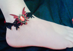 Woman's Lace Anklet With Butterfly