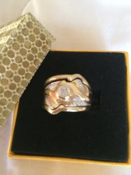 9ct Solid Gold Diamond Ring With 2 Matching 9ct Gold Bands