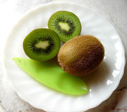 Kiwi Fruit Seeds - 20 Kiwi Fruit Seeds