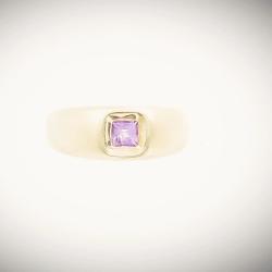 Cape Diamond Exchange In St. George's Mall Yellow Gold Amethyst Ring Matte Finish