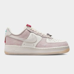 Nike Women&apos S Air Force 1 Pink cream Sneaker