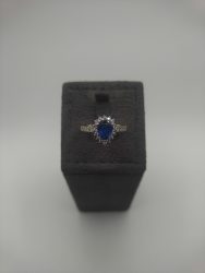 18CT White Gold Sapphire Diamond Ring