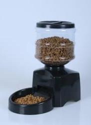 Automatic Pet Feeder - With Lcd And Voice Recording. Stock Item. Free Postage