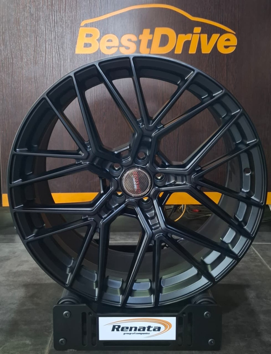 Product image - {main}