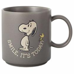 Peanuts Snoopy Smile Mug