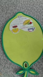 Aroni Lemon Cutting Board
