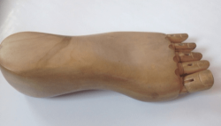 Wooden Foot Approx 23cm Mannikin