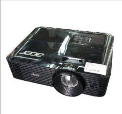 Acer X118H Data Projector