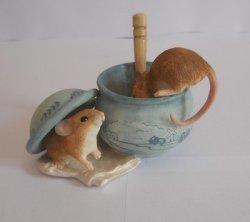 Mice In Small Pot - Country Artists