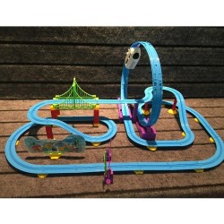 Track Racer Racing Car Rail Car Electric Track Battery Powered Diy Toy Set For Kids