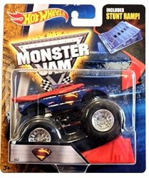 Hot Wheels Monster Jam 1:64 Scale - Superman With Stunt Ramp 41