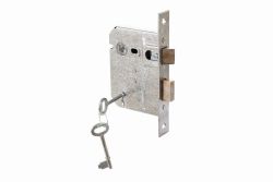 Yale Essential 2 Lever Lock Body Blister